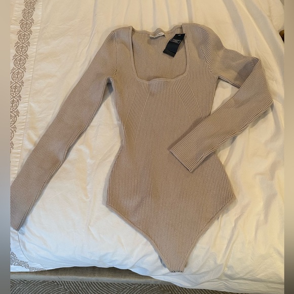 Abercrombie Long-Sleeve Squareneck Sweater Bodysuit - Picture 5 of 7